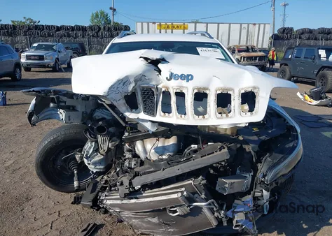 2019 Jeep Cherokee Latitude Plus 4X4 z USA, uszkodzony, nr VIN 1C4PJMLB3KD336205